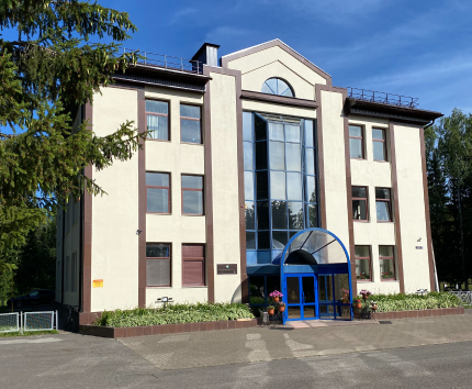 Здание ЗАО БИРЮЛИ